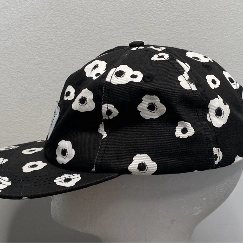 Wesc Han’s Poppy Patterned Black and White strapback cap - hat - Picture 7 of 10